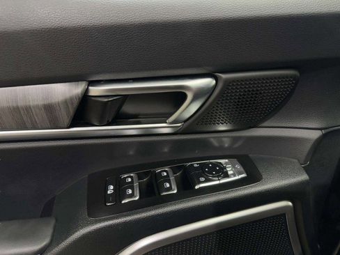 Used 2025 Kia Telluride EX w/ EX Captain's Chair Package image 21