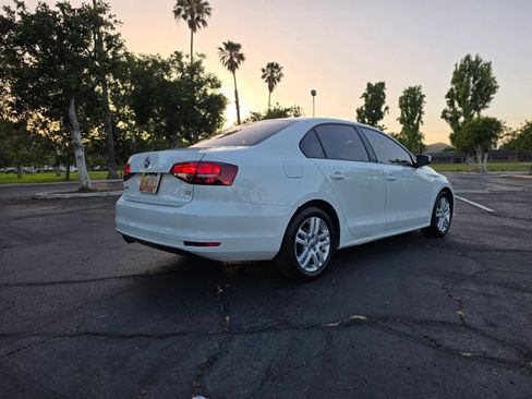 Used 2018 Volkswagen Jetta S FWD image 4