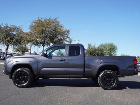 Used 2023 Toyota Tacoma SR w/ SR Convenience Package RWD image 2