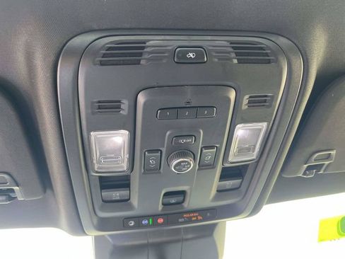 Used 2023 Cadillac Escalade Premium Luxury w/ Performance Package AWD/4WD image 16