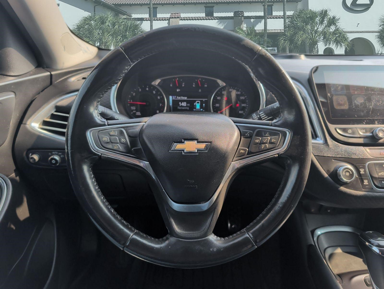 Used 2017 Chevrolet Malibu LT FWD image 13