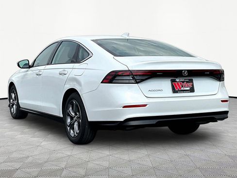 Used 2024 Honda Accord EX image 4
