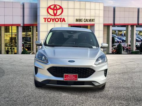 Used 2020 Ford Escape SE FWD image 2