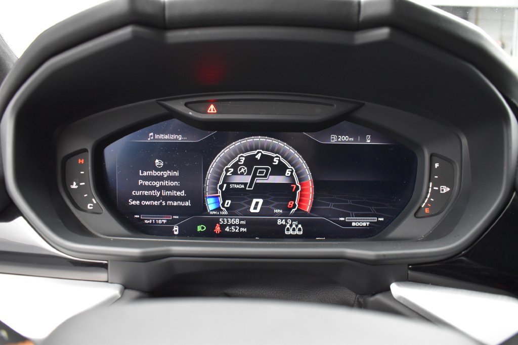 Used 2020 Lamborghini Urus AWD/4WD image 8