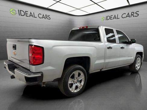 Used 2017 Chevrolet Silverado 1500 Custom w/ Custom Convenience Package RWD image 5