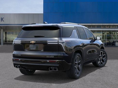 New 2026 Chevrolet Traverse High Country w/ LPO, Floor Liner Package FWD image 4