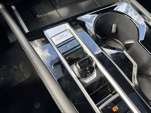 New 2026 Volkswagen Atlas Cross Sport SE image 23