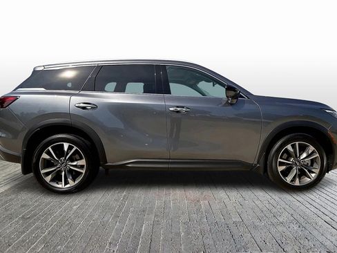 Certified 2025 INFINITI QX60 Luxe image 8