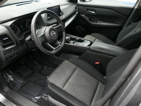Used 2024 Nissan Rogue SV FWD image 12