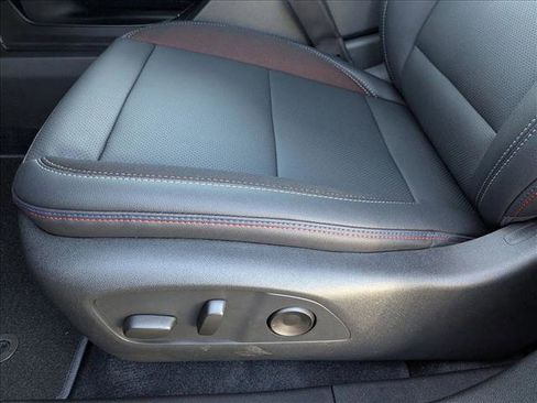 New 2026 Chevrolet Equinox EV RS image 4