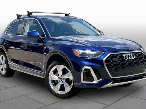 Used 2022 Audi Q5 2.0T Premium Plus w/ Premium Plus Package AWD/4WD image 3