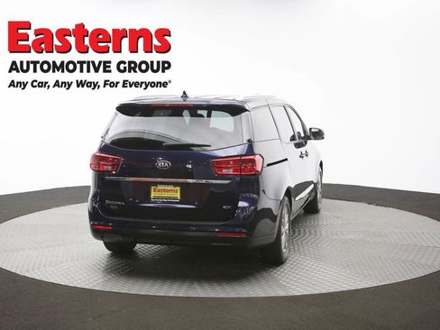 Used 2021 Kia Sedona EX image 40