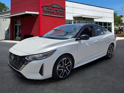 Used 2025 Nissan Sentra SR w/ SR Premium Package FWD image 1