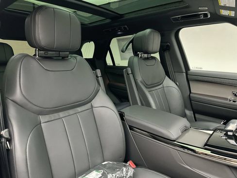 New 2026 Land Rover Range Rover Sport SE AWD/4WD image 14