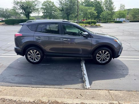 Used 2016 Toyota RAV4 Limited FWD image 6