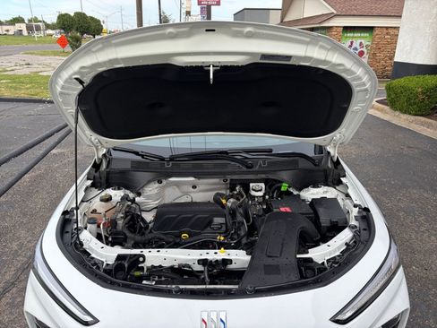 Used 2025 Buick Envista Preferred FWD image 31