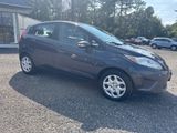 Used 2013 Ford Fiesta SE image 3