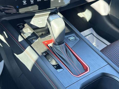 New 2025 Nissan Kicks SR AWD/4WD image 25