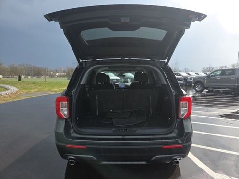 Used 2023 Ford Explorer XLT w/ Equipment Group 202A image 10