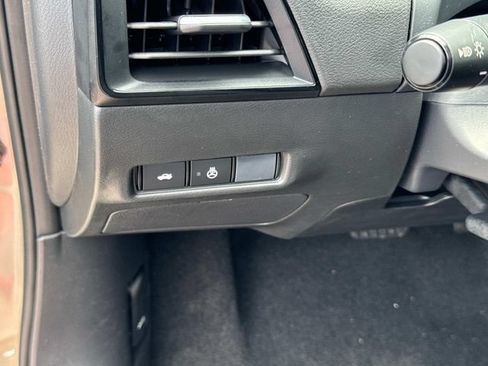 New 2026 Nissan Sentra SV w/ SV Convenience Package FWD image 25