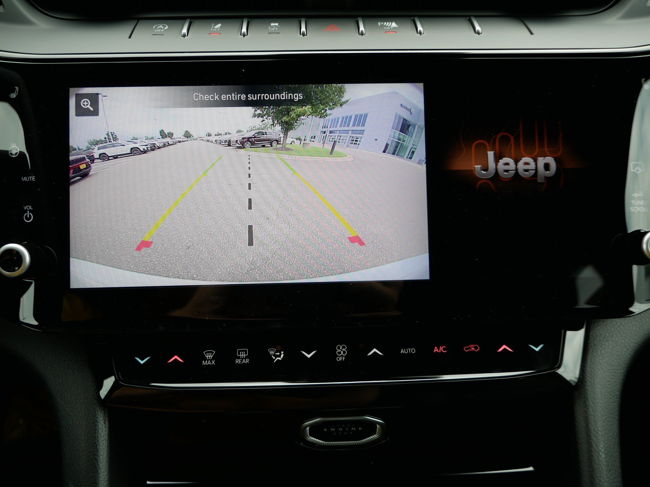 New 2026 Jeep Grand Cherokee Limited w/ Trailer Tow Package AWD/4WD image 23