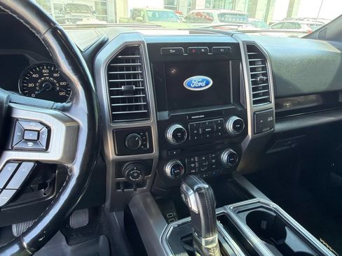 Used 2017 Ford F150 Platinum w/ Equipment Group 701A Luxury AWD/4WD image 5