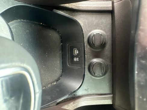 Used 2017 Hyundai Santa Fe Sport FWD image 28
