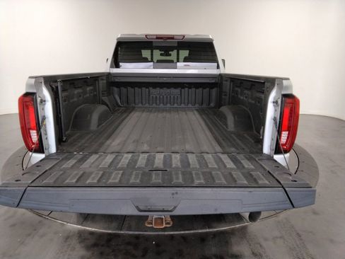 Used 2022 GMC Sierra 2500 SLT w/ SLT Convenience Package image 9