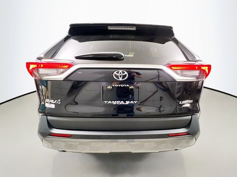 Used 2021 Toyota RAV4 Limited image 6
