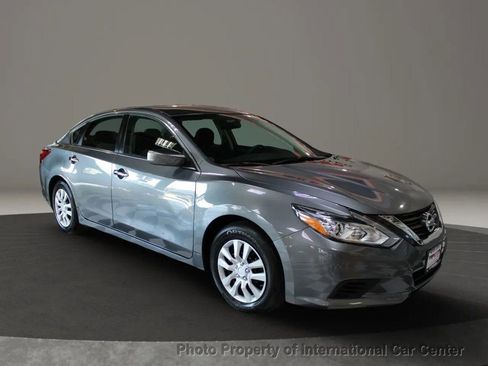 Used 2016 Nissan Altima 2.5 S w/ Power Driver Seat Package image 2