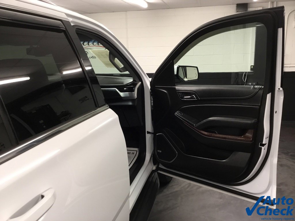 Used 2017 GMC Yukon SLT AWD/4WD image 47