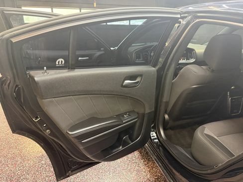 Used 2015 Dodge Charger SXT RWD image 19