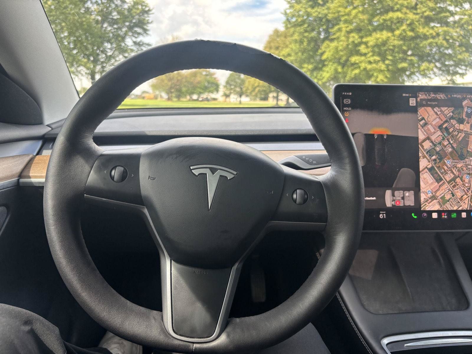 Used 2023 Tesla Model 3 Standard Range RWD image 5