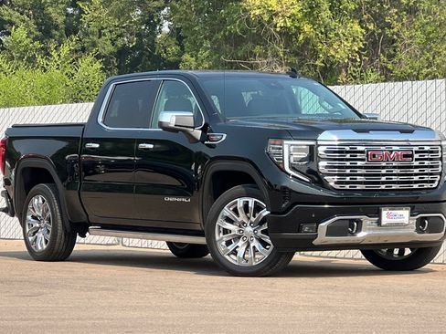 Used 2025 GMC Sierra 1500 Denali w/ Denali Reserve Package AWD/4WD image 2