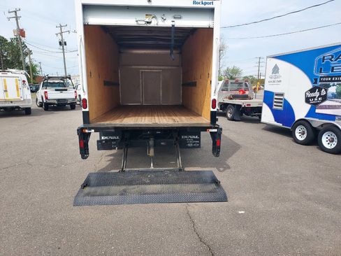 Used 2022 Ford E-450 and Econoline 450 Super Duty w/ Power Windows & Locks Group image 10