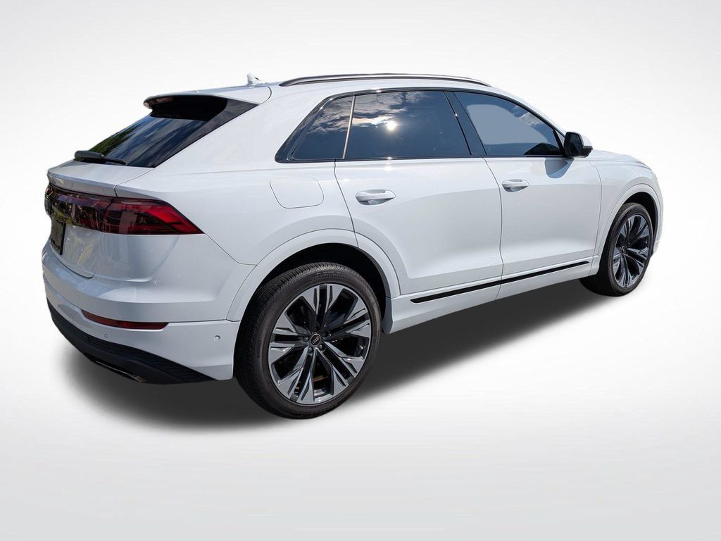 Used 2024 Audi Q8 Premium AWD/4WD image 3