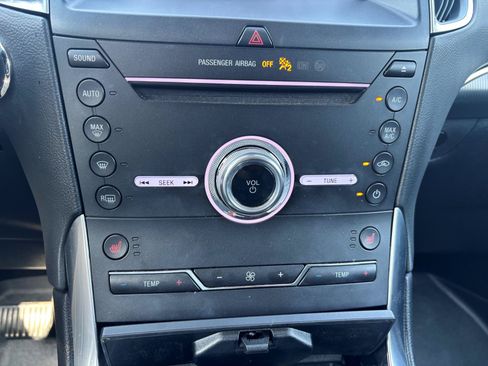 Used 2019 Ford Edge Titanium AWD/4WD image 14
