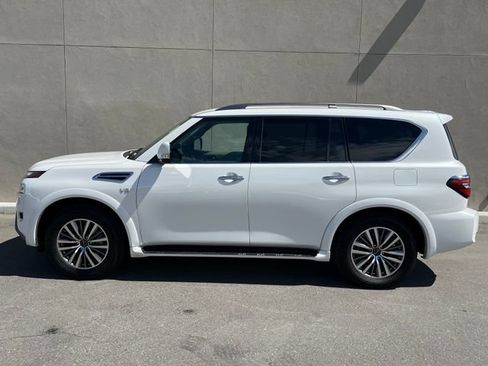 Used 2021 Nissan Armada SV w/ SV Appearance Package RWD image 4