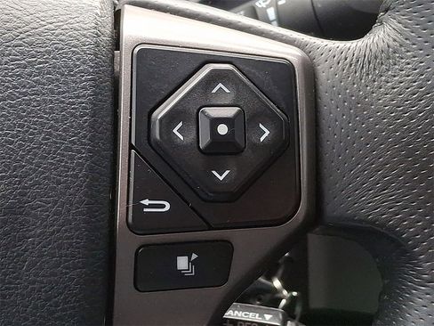 Used 2017 Toyota Tacoma SR5 w/ Tow Package image 19