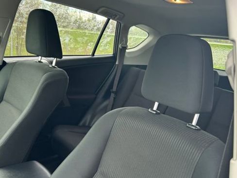 Used 2018 Toyota RAV4 LE w/ All Weather Liner Package AWD/4WD image 15