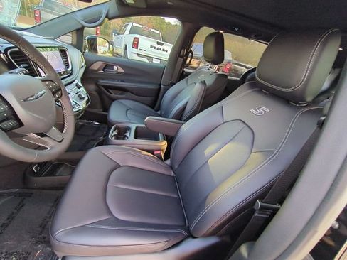 New 2026 Chrysler Pacifica Select w/ S Appearance Package FWD image 22