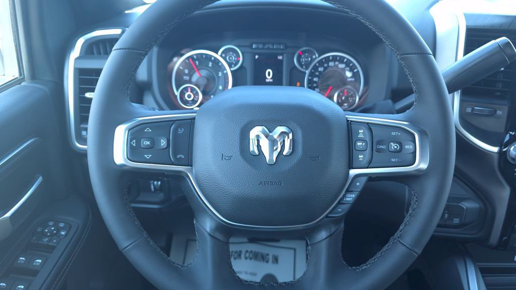 New 2026 RAM 3500 Big Horn AWD/4WD image 25