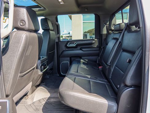 Used 2024 Chevrolet Silverado 3500 LTZ w/ LTZ Convenience Package AWD/4WD image 16