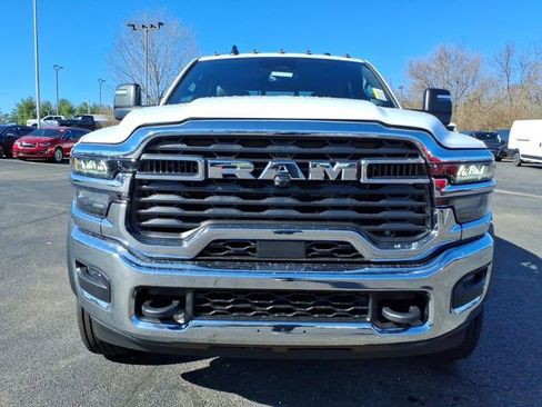 New 2026 RAM 5500 Tradesman image 28