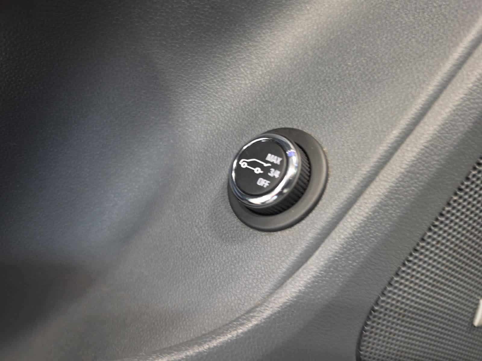 Used 2019 Chevrolet Blazer LT w/ Sun and Wheels Package FWD image 19