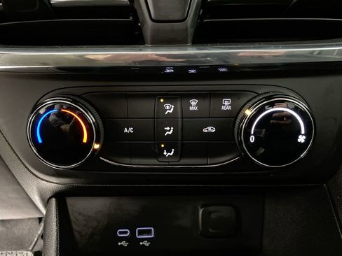 Used 2024 Buick Encore GX Preferred image 18