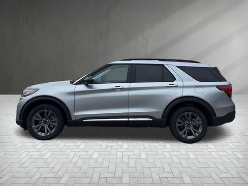 New 2025 Ford Explorer Active w/ Active Comfort Package image 4