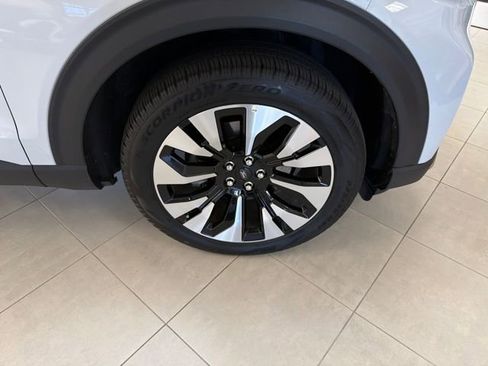 Used 2025 Ford Explorer Platinum w/ LUX Leather Package image 32