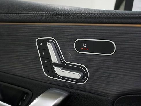 Used 2022 Mercedes-Benz CLA 250 4MATIC w/ AMG Line image 8