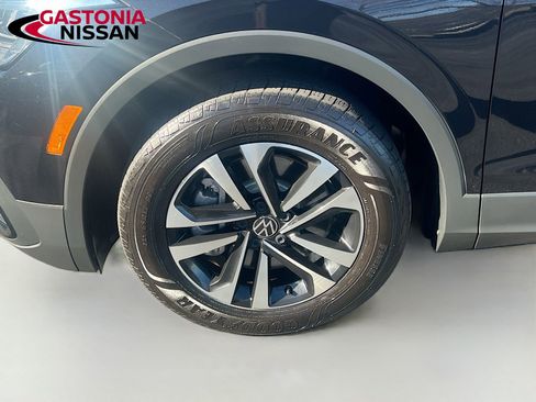 Used 2024 Volkswagen Tiguan S image 40